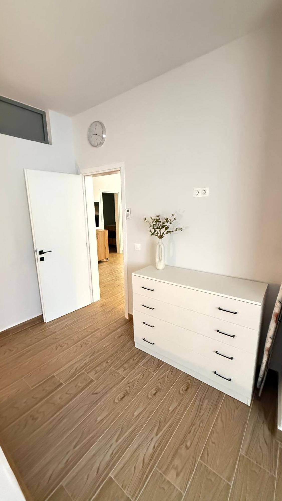 Ellinfos Aparthotel Hanioti Bagian luar foto