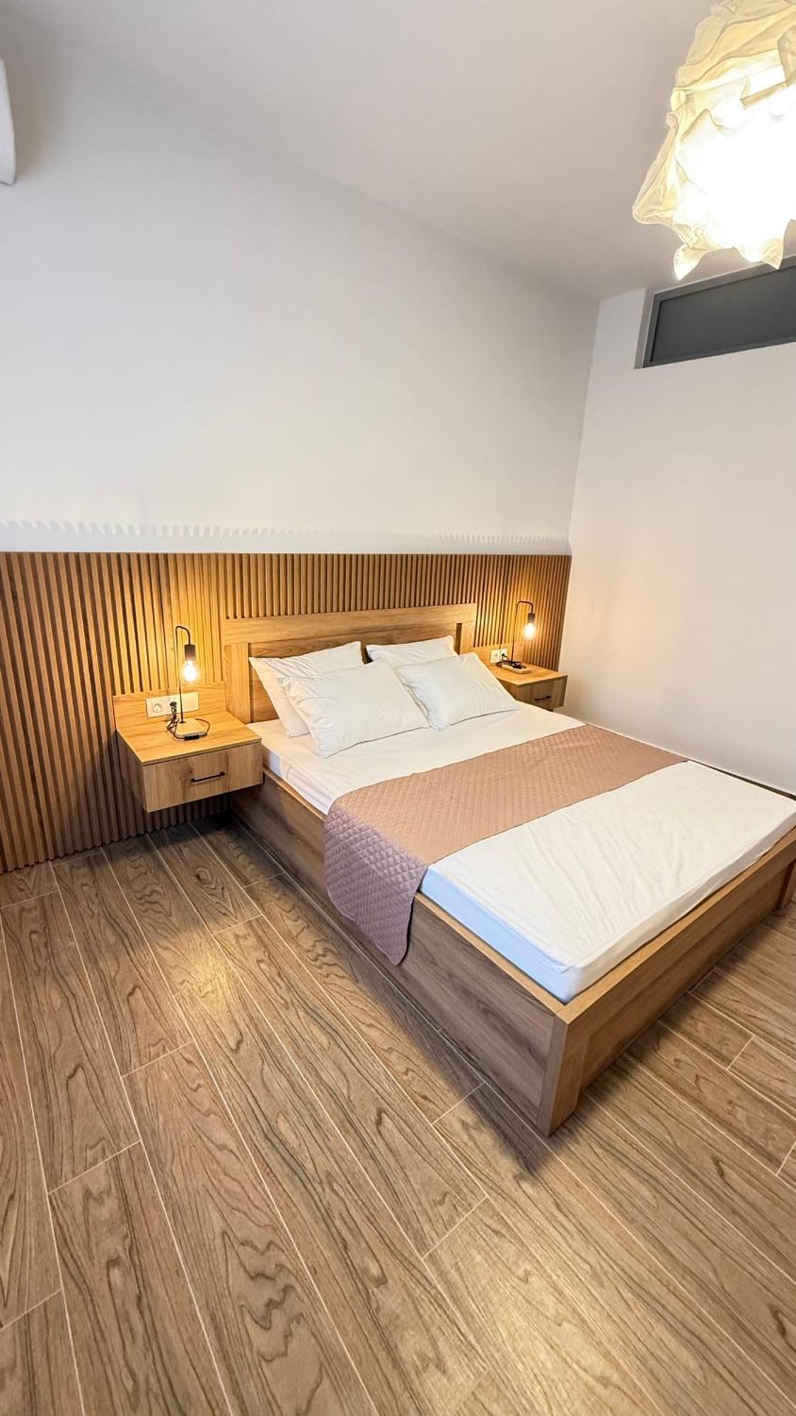 Ellinfos Aparthotel Hanioti Bagian luar foto